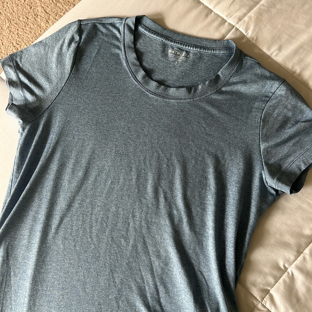 Blue Athleta size small T-shirt with scallop bottom